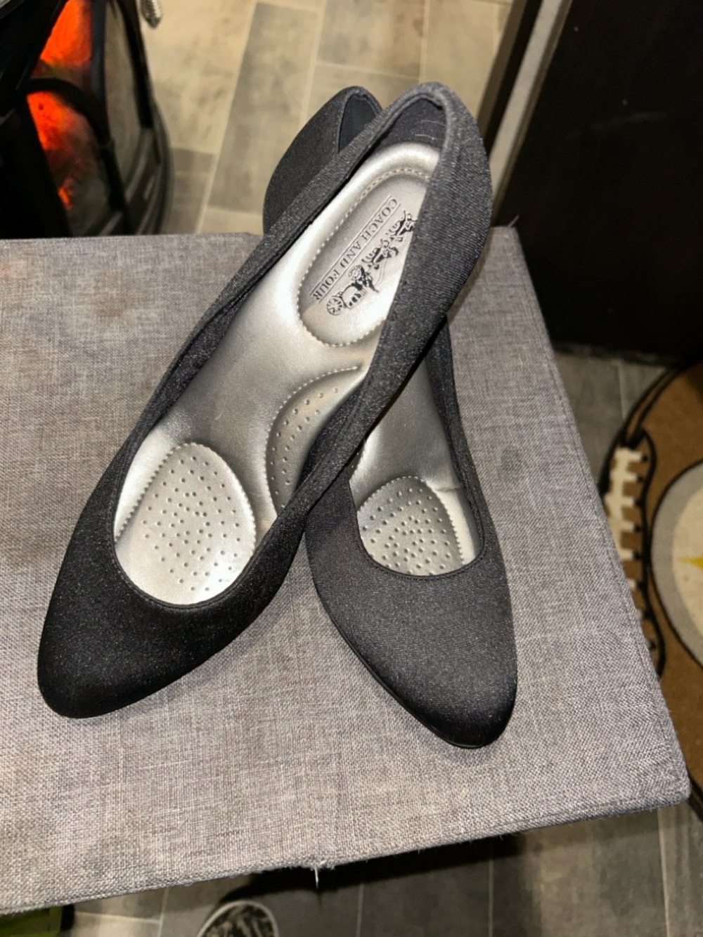 Coach And Four Black Heeled Pointed Toe Flats Size 7 1/2